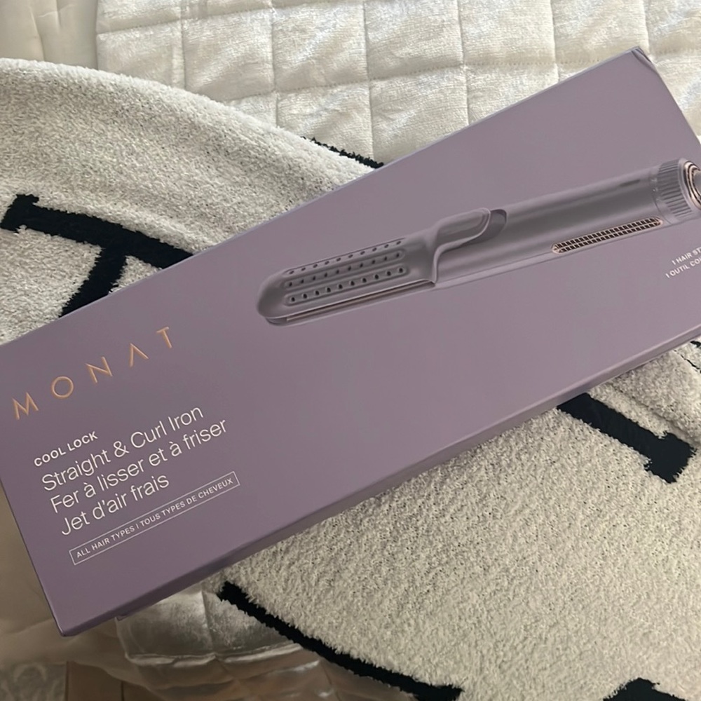 MONAT straight and curl iron BRAND NEW